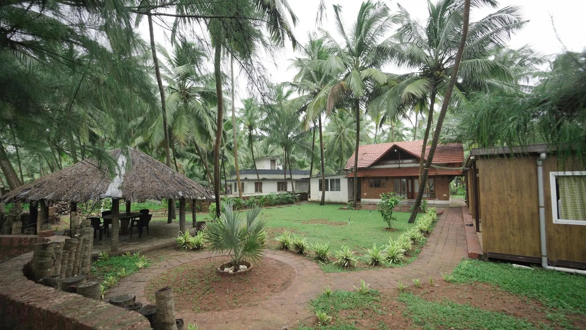 בית כפרי בית הארחה Payyannur 	Mogra Nilayam